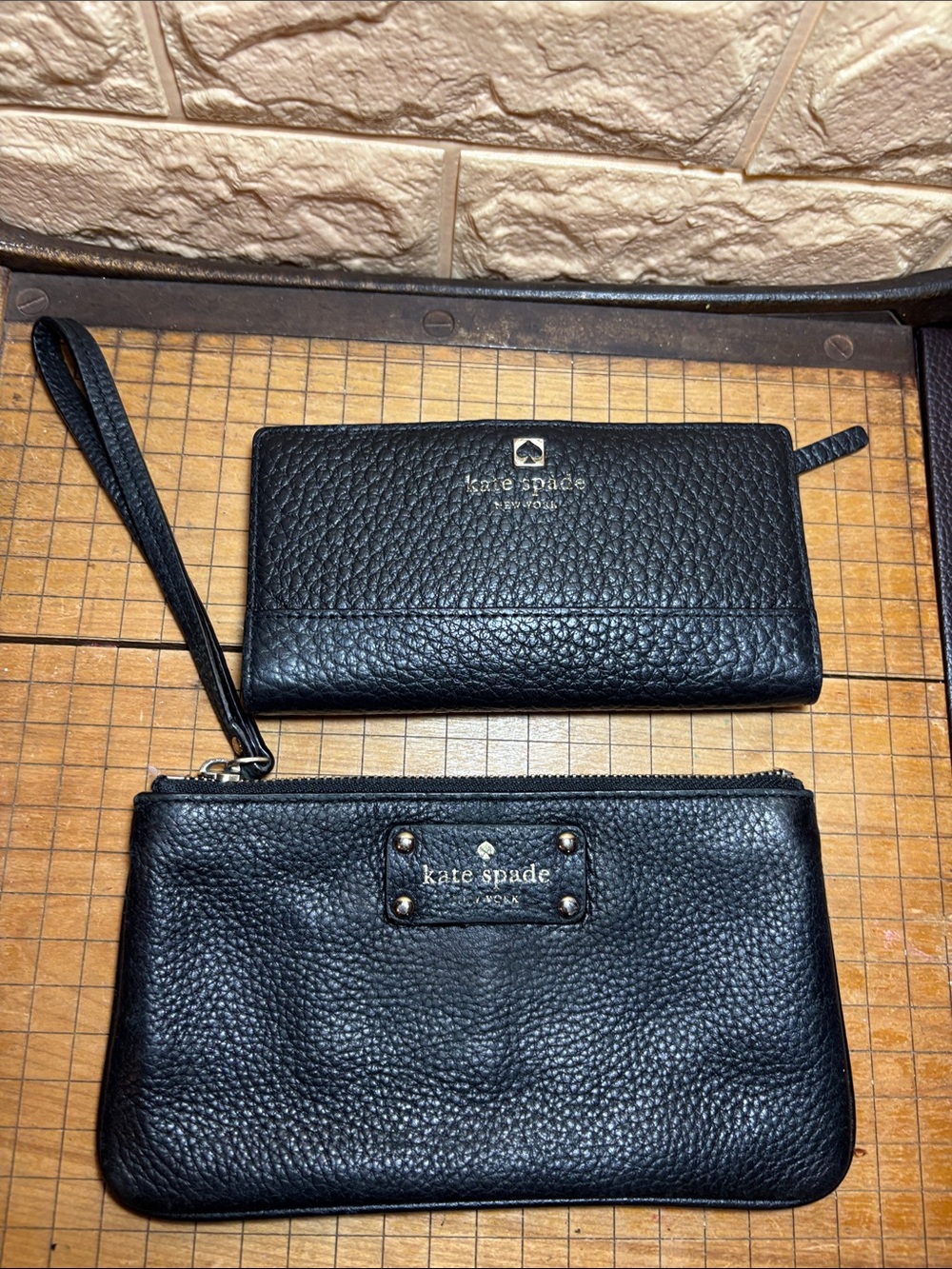 Kate Spade Leather Tote Bag Black w Cream Padded Center Zip wWristlet and Wallet - Picture 14 of 17